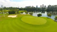 Huizhou Lakefront Golf club and Resort Hotel dekat Pinghu Yacht