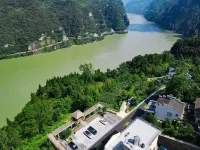 Yunlv Sunshine Homestay (Yichang Three Gorges Home Scenic Area)