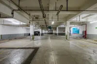 진장 인 뤄허 런민 로드 - 주차장
