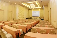 โรงแรมคริสตัล พาเลซ ลักชัวรี พัทยา - ธุรกิจ