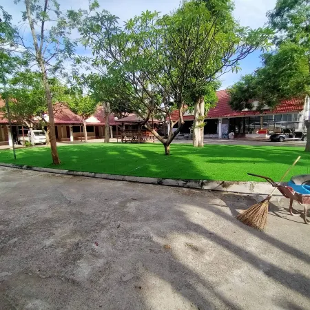 Bansuan Resort Отели рядом с достопримечательностью «Chao Por Chao Mae Na Pha Shrine»