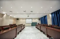 Huanyan Hotel (Cangzhou Chunyu Auto City)