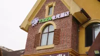 TIGER E-sports Hotel Các khách sạn gần Chengdu Polytechnic (East Area)