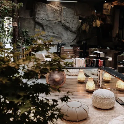 Floral · Dayin City B & B (Nanning Guangxi University zoo store) Hotels near Nanning Zoo