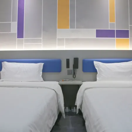 7Days Inn Chain Hotel (Yulin Guangji Building)