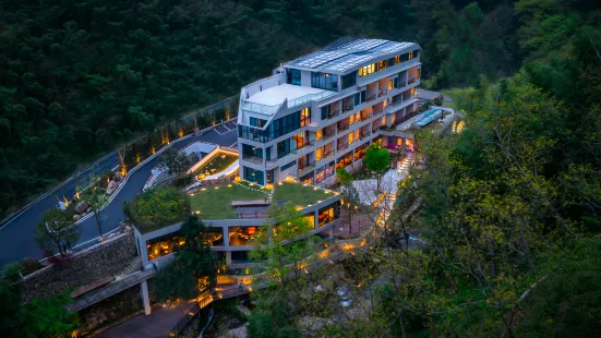 ΛLΛN Resorts, No.9 Taoshu wu，Daxi village, Tianhuangping town，Anji county, Zhejiang province