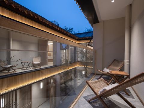 โรงแรมจี้หยวน ฮวนฉิน สาขา ถนนครอสหลี่จิงเหมิน เมืองโบราณหลัวอี้