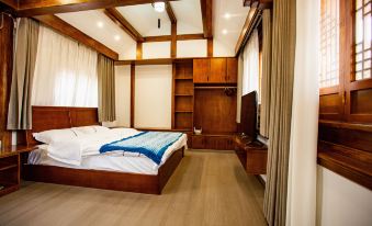 Akino Courtyard Homestay