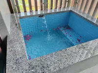 Huamu Guposhan Hot Spring B&B