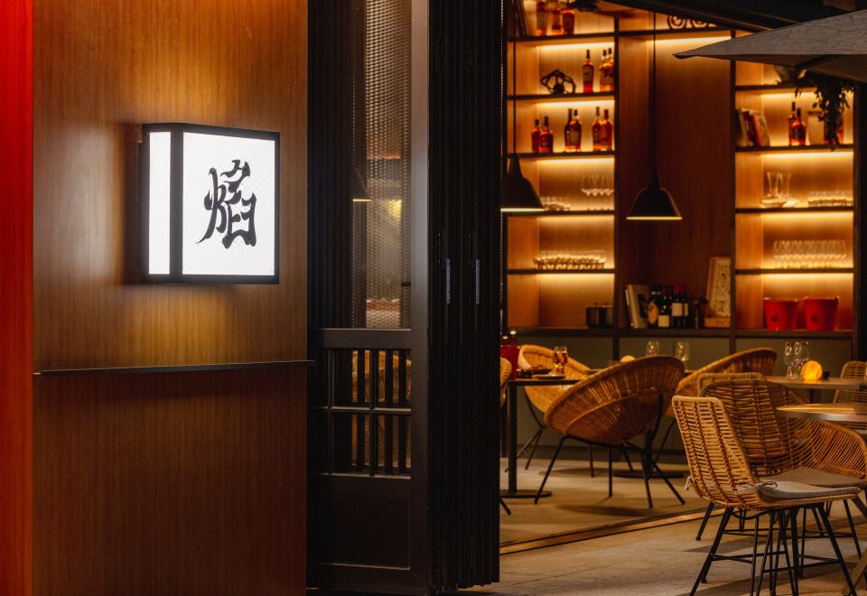 New World Hotel Jeju Over view