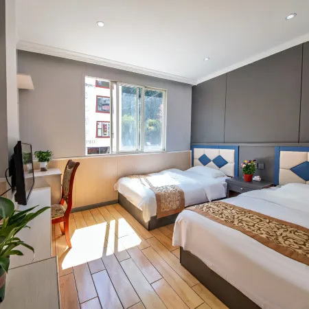 Kangding Herun Business Hotel