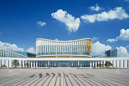 MAISON NEW CENTURY Отели рядом с достопримечательностью «Northwest A&F University(South Campus)»