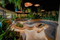 Dusit Thani Laguna Singapore - 5-Star