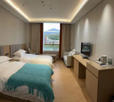 Luhuo Danxia Hotel