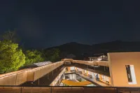光和風・ROOF農家民宿（桐廬紅灯籠外婆家風景区） - カップル