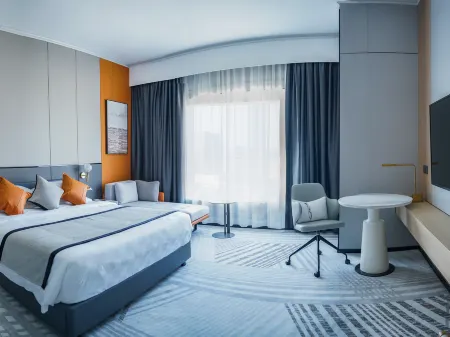 Zhuhai 2000 Hotel (Lovers Road Grand Theatre)