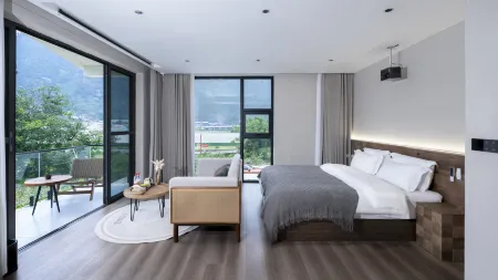 Suyin · 180 ° panoramic view · Team building party · BBQ Отели рядом с достопримечательностью «SiChuan YaAnShi ShiMianXian BuXingJie»