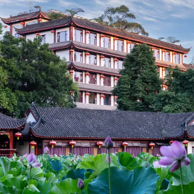金鷹山莊飯店(樂山高鐵站店) 天工開物文化旅遊景區附近的飯店