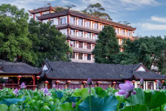 Gold Eagle Resort Hotels near Tiangongkaiwu Cultural Tourism Scenic Spot