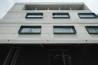 Teduh Simatupang Hotel di Kemang
