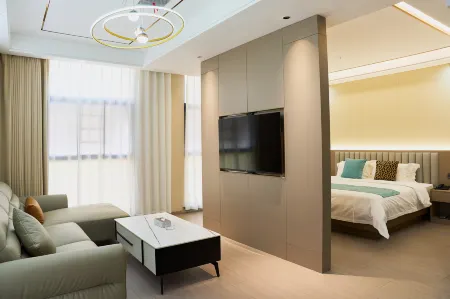 Longtai Hotel (Chibi Station Branch) Отели в г. Чиби