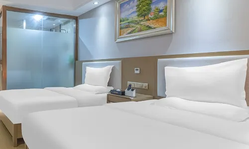 New Horizon Hotel (Luoping Sports Center, Qujing)