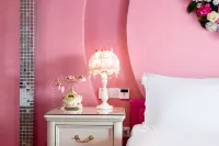 Huishui County Swan Love Themed Hotel Hotels in Huishui