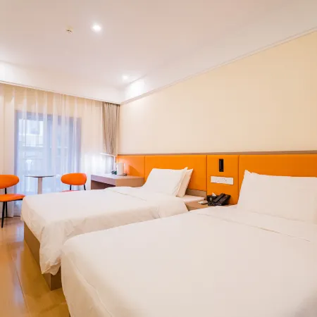 Dalian Xinyue Time Hotel Отели рядом с достопримечательностью «Лаохутан Парк»