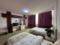 Ruoergai Lvran Holiday Hotel