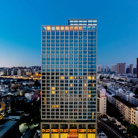 Hefei Baijing Holiday Hotel