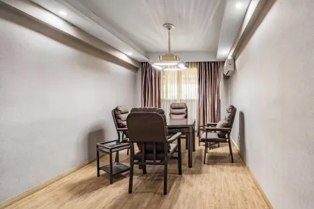 hoter Отели рядом с достопримечательностью «Shaoyang University (Southeast to Shaoyang Bureau of Commerce)»