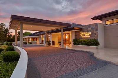 Holiday Inn & Suites Batangas Limapark Hotel in zona Makiling Botanic Gardens