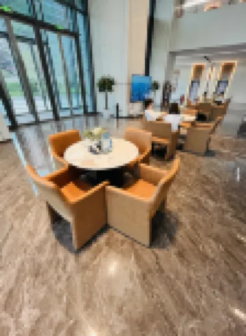 麓鳴輕奢影院公寓（麓雲路地鐵站店）