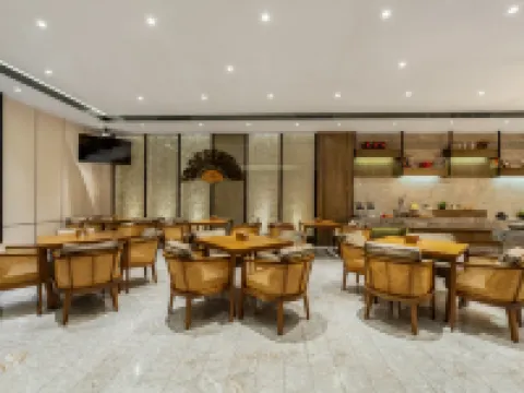 富田ホテル（鞍山鉄道駅万象匯） 鞍山のホテル