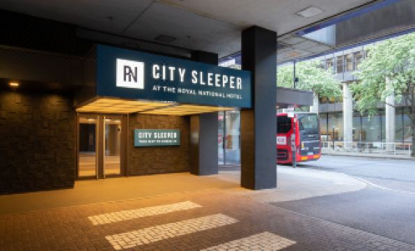 5. 시티 슬리퍼 앳..