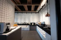 Tiangang Manfei Hotel (Ningbo Cicheng Guanshan River Subway Station Branch)