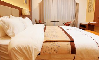 Yushu Nangqian Cang Yangjiacuo Hotel