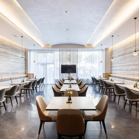 Atour Hotel Changzheng Road, Qiannan Libo Tourist City