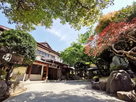 Sakahijiri Gyokushoen Отели рядом с достопримечательностью «Тои Золотая шахта»