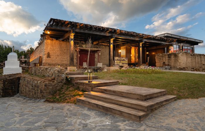 Arro Khampa Lithang Heritage