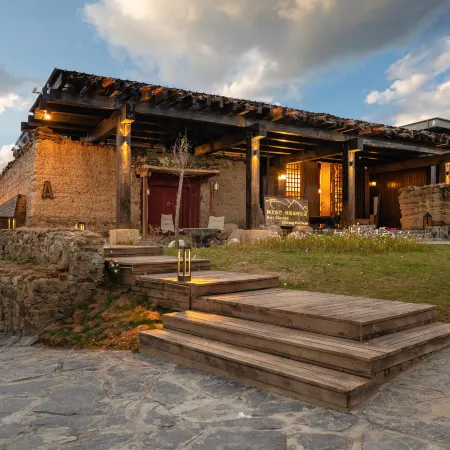 Arro Khampa Lithang Heritage