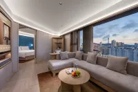 Crystal Hotel Qingdao(Yan'an 3rd Road)Taidong Pedestrian Street Hotel a Qingdao