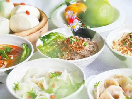 Yi Qiao Hotel Отели рядом с достопримечательностью «Sandaoyan»