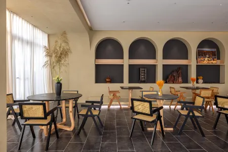 ANYU·VIEW HOTEL,XISHUANGBANNA Отели рядом с достопримечательностью «Nine Tower &Twelve Walled»