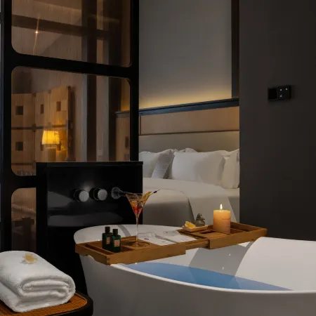 UNITHE·HOTEL