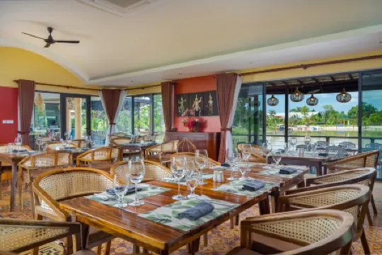 Komsan Kampot Resort