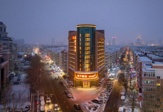 Orange Hotel 객실