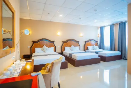 RedDoorz Plus @ Hotel Platinum Occidental Mindoro