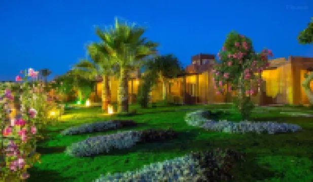 Hostgool Chalets Mirage Bay Resort & Aqua Park