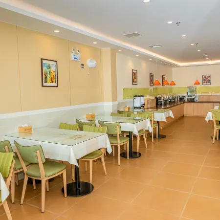 Light Enjoyment Season Hotel